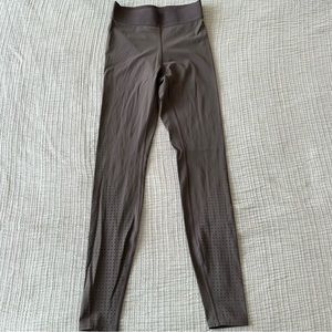 Lululemon leggings size 4. Great for cycling